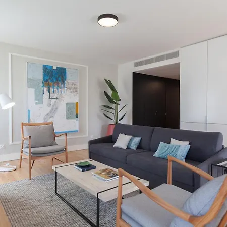Flh Praca Comercio Stylish With Balcony דירה ליסבון