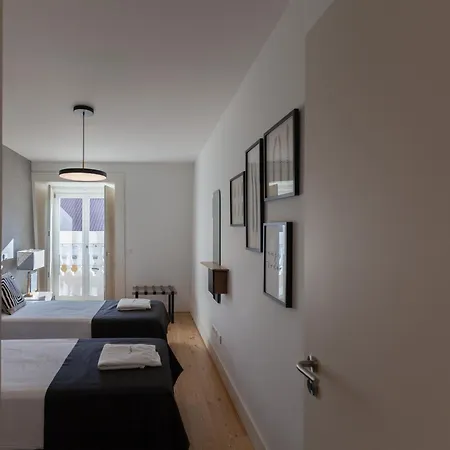 아파트 Flh Praca Comercio Stylish With Balcony