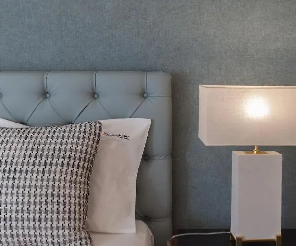 Flh Praca Comercio Stylish With Balcony شقة Lisboa