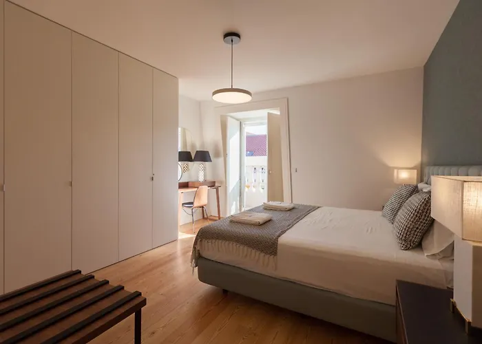 Flh Praca Comercio Stylish With Balcony شقة *