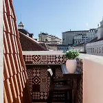 Flh Praca Comercio Stylish With Balcony